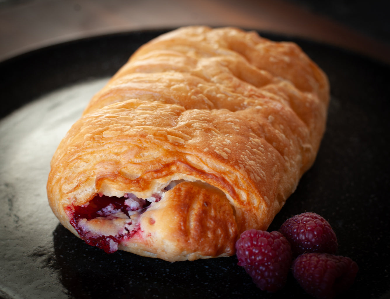 Croissant - Raspberry Cream Cheese (2PK) *
